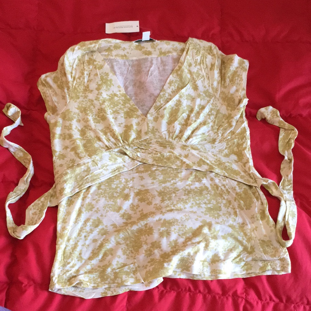 Banana Republic Tie Short Sleeve Top
